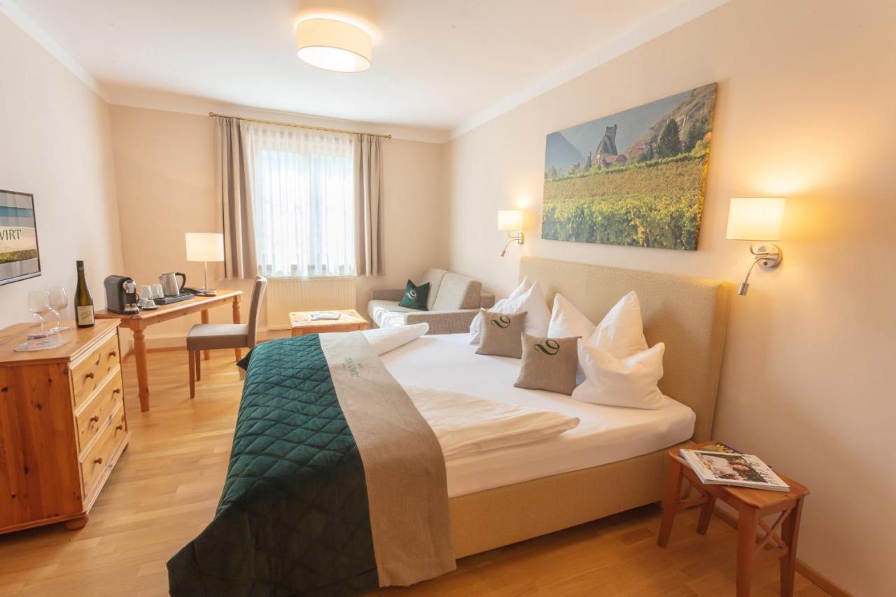 Donauwirt - Hotel Garni Вайсенкирхен ин дер Вахау Екстериор снимка