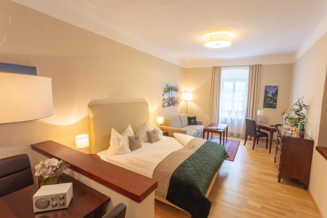 Donauwirt - Hotel Garni Вайсенкирхен ин дер Вахау Екстериор снимка