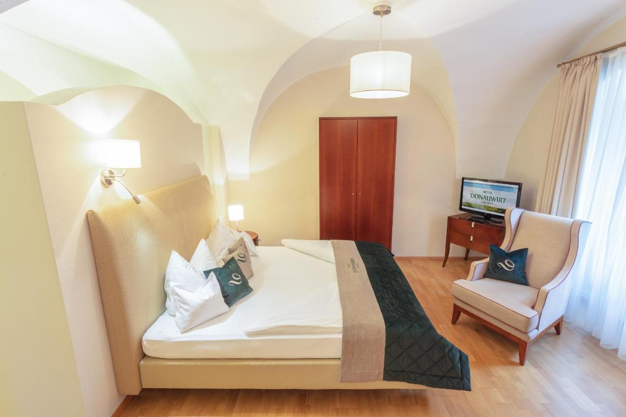 Donauwirt - Hotel Garni Вайсенкирхен ин дер Вахау Екстериор снимка