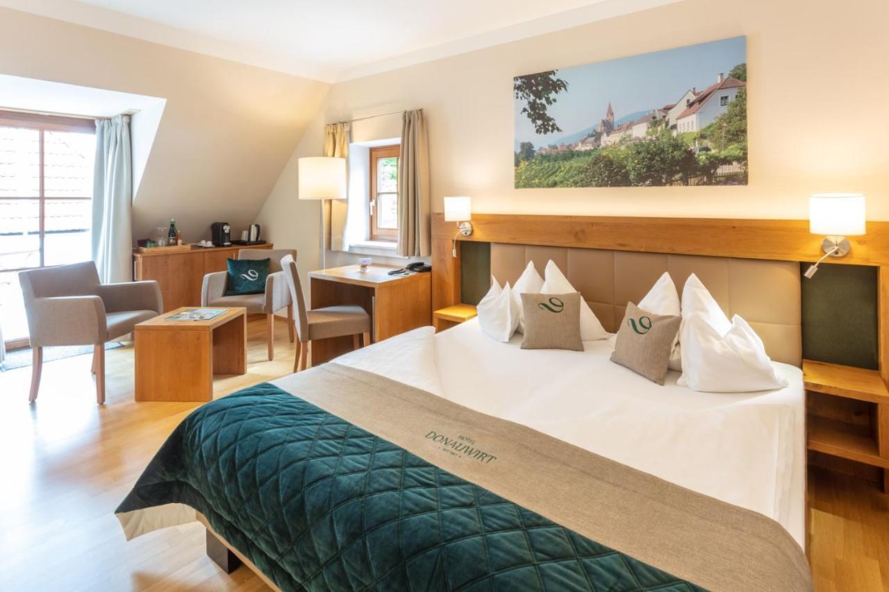 Donauwirt - Hotel Garni Вайсенкирхен ин дер Вахау Екстериор снимка