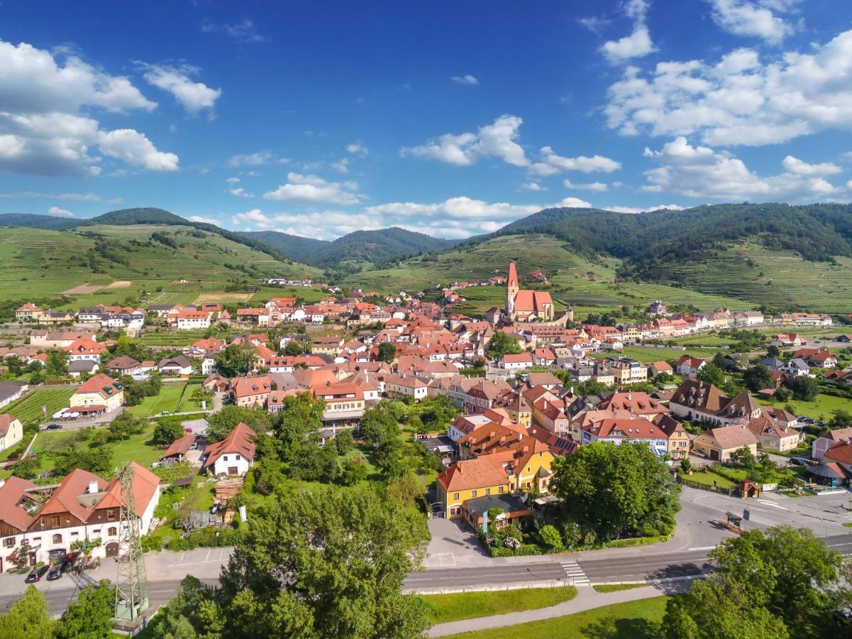 Donauwirt - Hotel Garni Вайсенкирхен ин дер Вахау Екстериор снимка