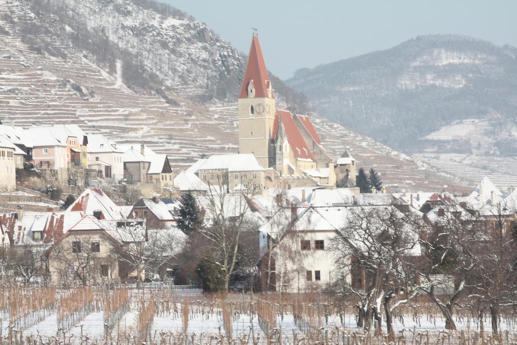 Donauwirt - Hotel Garni Вайсенкирхен ин дер Вахау Екстериор снимка